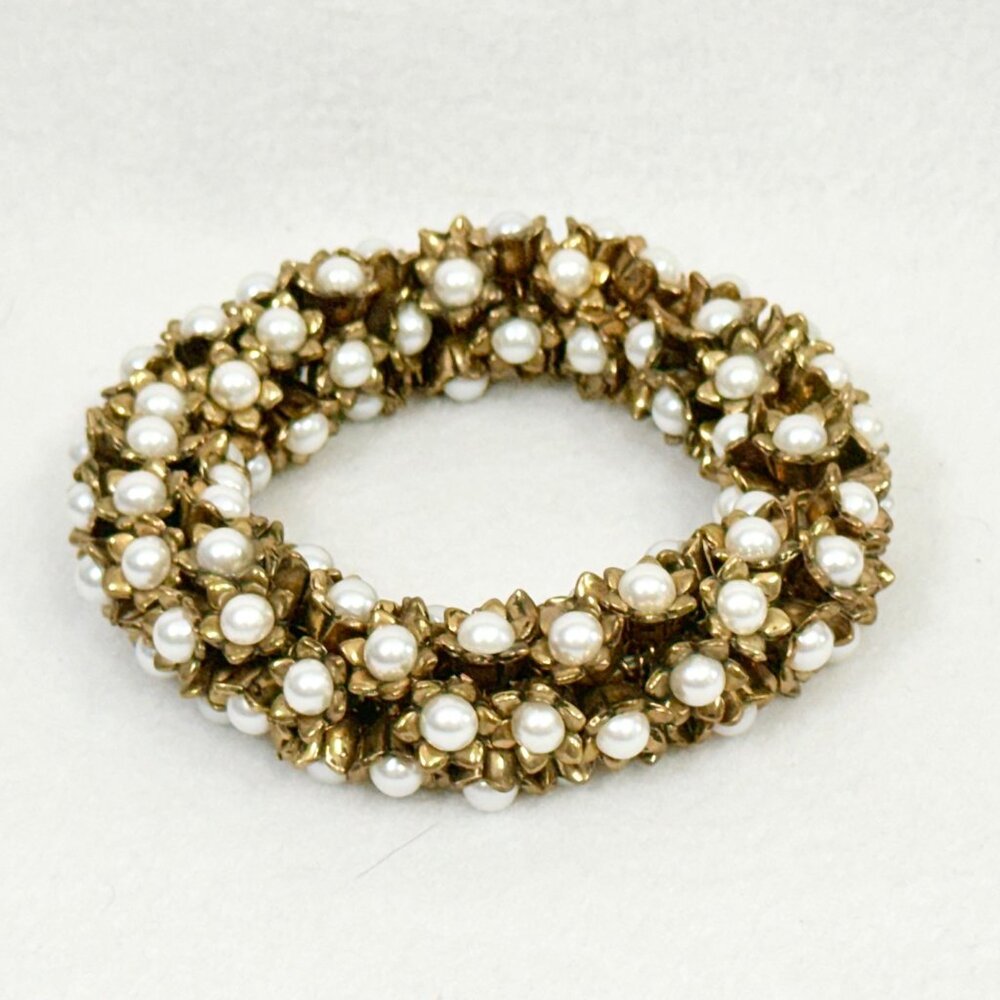 Vintage Jewelry Component Bell Shaped Flower w/Faux Pearl Acrylic Light 3/8"